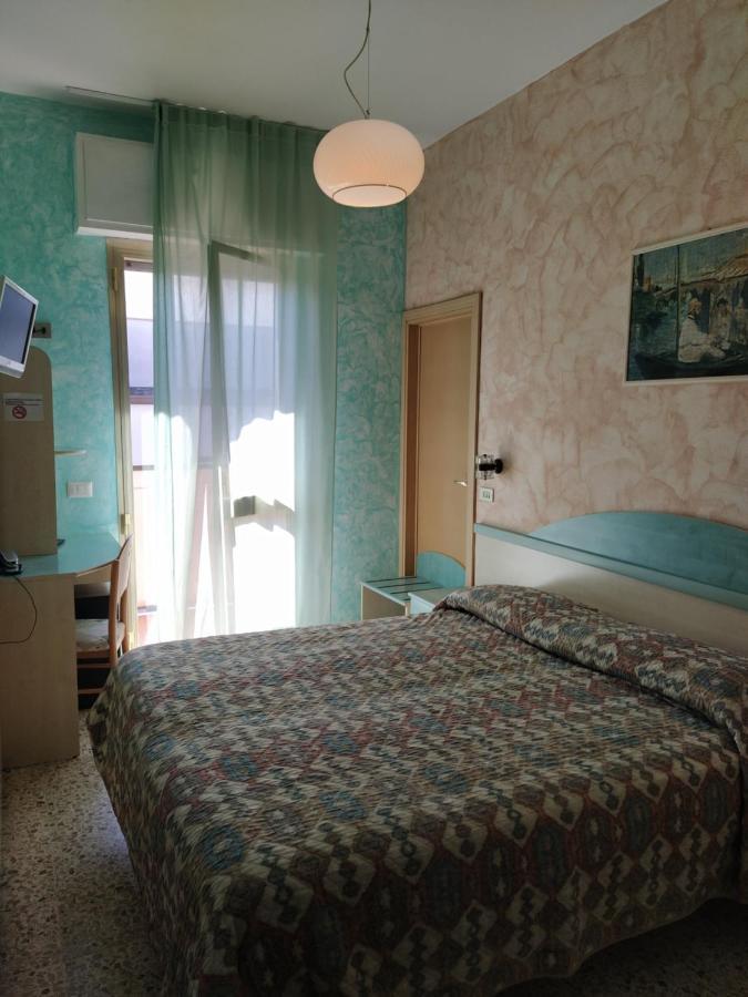 Hotel Prestigio Cesenatico Exterior photo