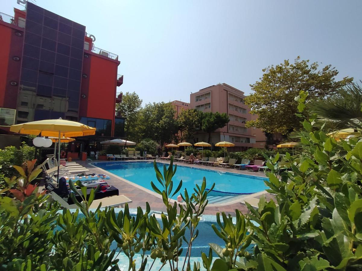 Hotel Prestigio Cesenatico Exterior photo