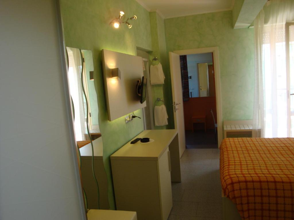 Hotel Prestigio Cesenatico Room photo