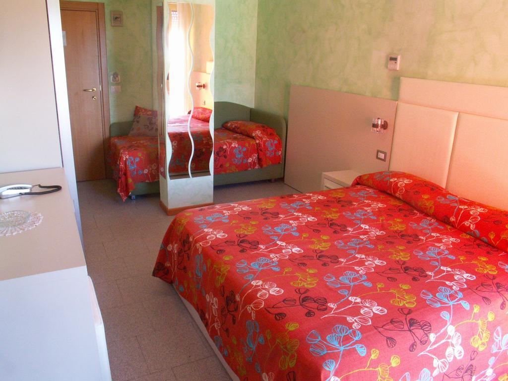 Hotel Prestigio Cesenatico Exterior photo