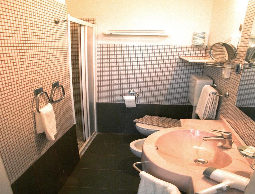 Hotel Prestigio Cesenatico Exterior photo