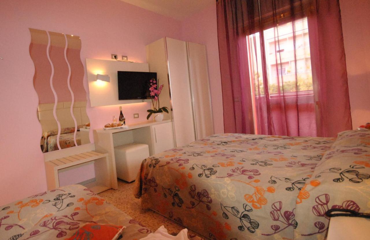Hotel Prestigio Cesenatico Exterior photo