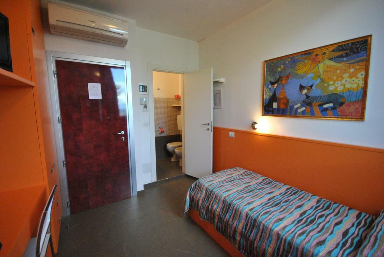 Hotel Prestigio Cesenatico Room photo